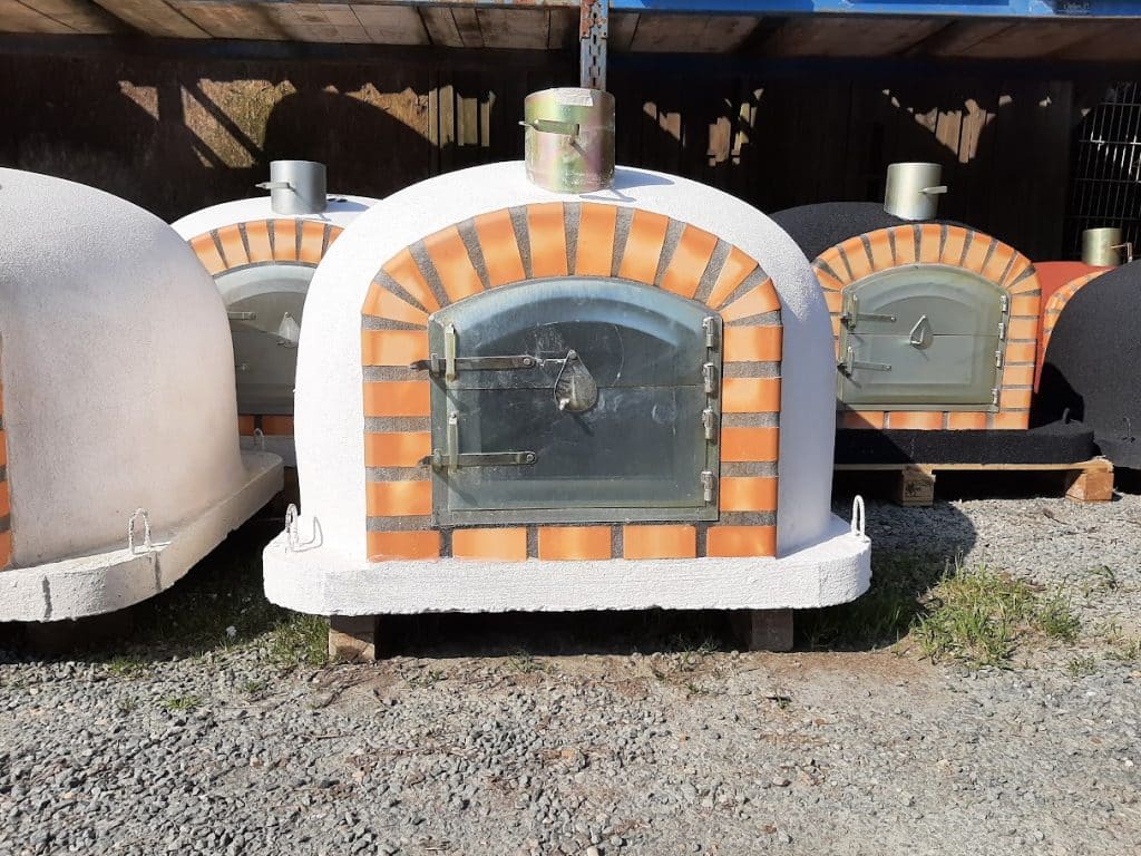four à bois non isolé dôme blanc